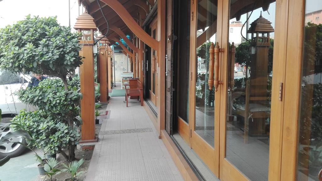 Hotel Dingar Mandalay Buitenkant foto