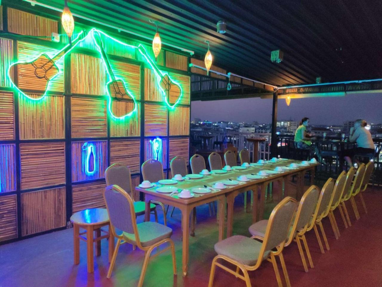 Hotel Dingar Mandalay Buitenkant foto